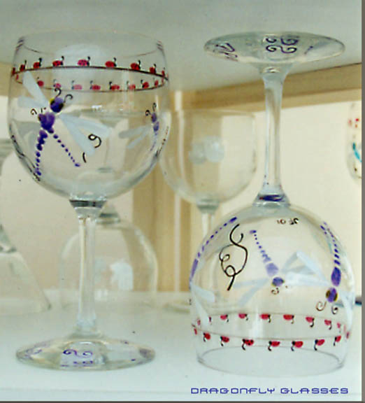 Dragonflies and ladiebugs Red Wine glass